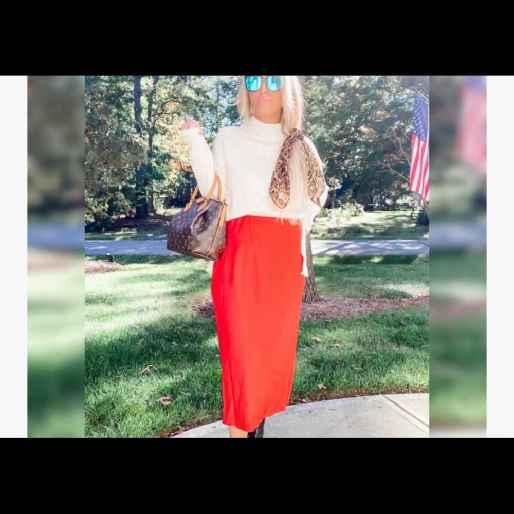 MIDI skirt